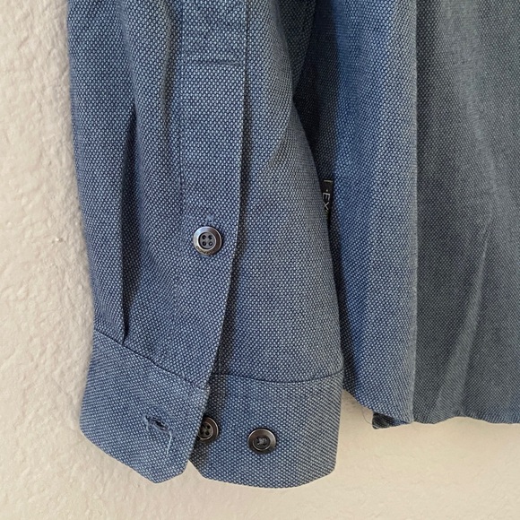ExOfficio Men's Casual Blue Button Down Shirt with Roll-tab Long Sleeves. Size M - Picture 6 of 13